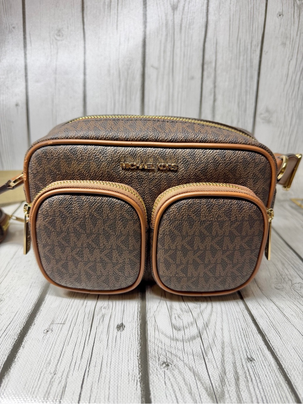 PRE LOVED Michael Kors Jet Set Medium Signature Logo Crossbody Bag